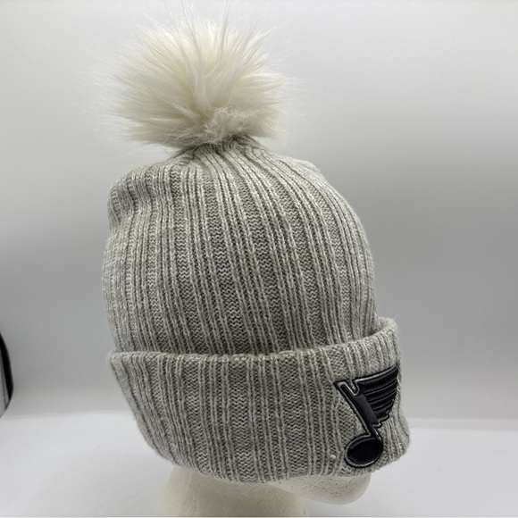 St Louis Blues NHL Women’s 47 Brand White Pom Pom Cuffed Gray Beanie OSFM - Picture 8 of 9